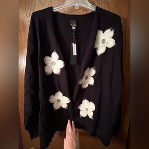 NWT Aaeda Women's Cardigan Sweater Black/White Floral Size 2X